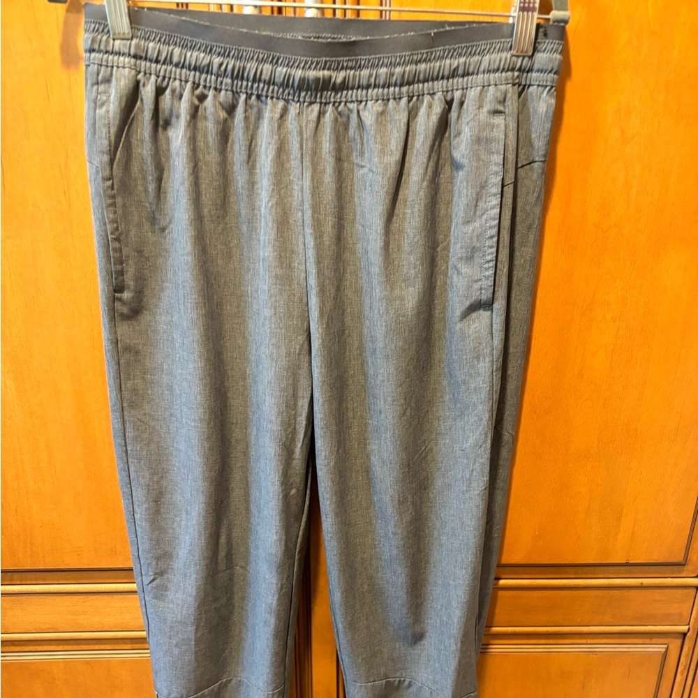 Men’s Skora Active Stretch Jogger Pants in Storm Grey. Size M